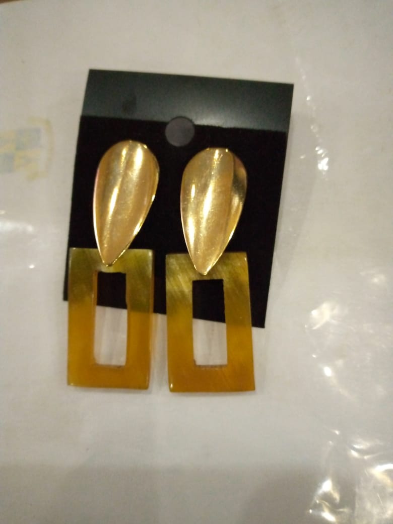 Boucles d'oreilles en corne de zébu